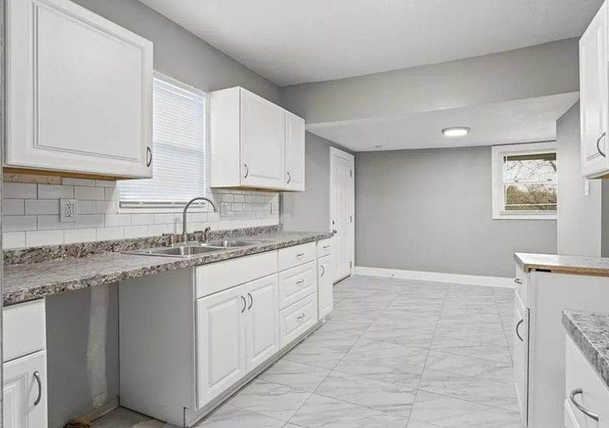 3531 Cleveland Ave - Photo 3 of 9