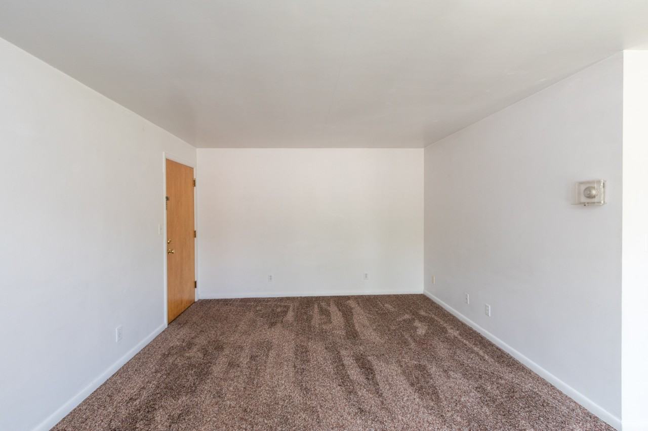 1201 W Wayne St #205 - Photo 3 of 11