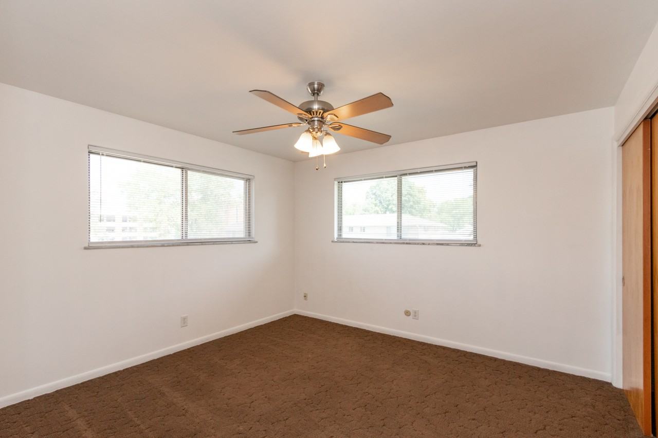 1201 W Wayne St #205 - Photo 4 of 11