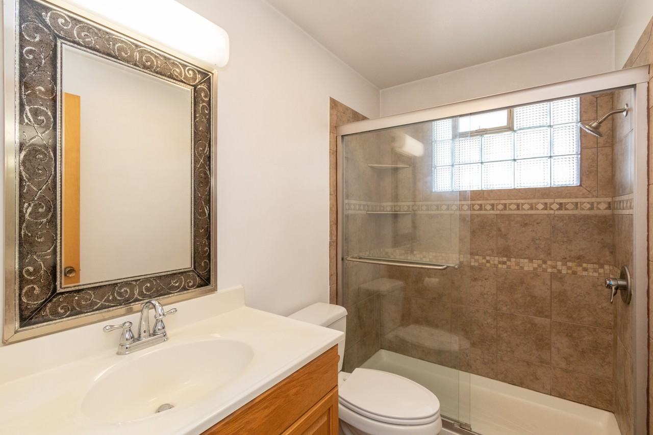 1201 W Wayne St #205 - Photo 6 of 11