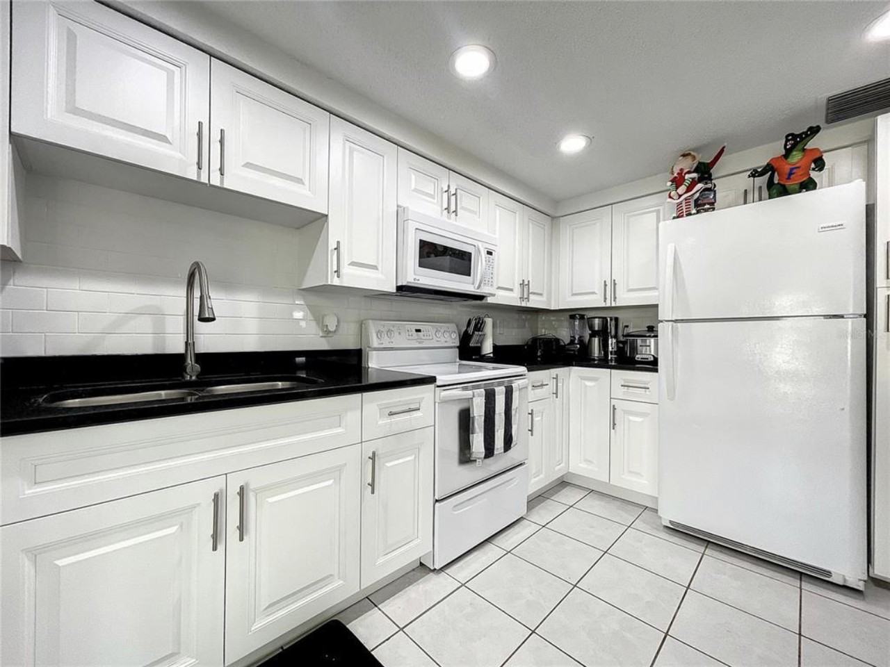 5719 Berlin Dr #5719BERLIN - Photo 2 of 9