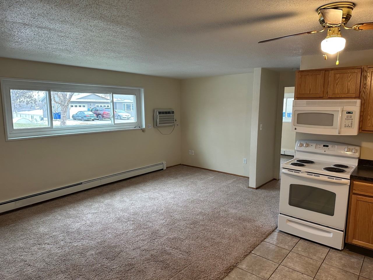 910 Maple St #15 - Photo 2 of 5