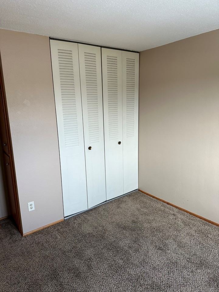910 Maple St #15 - Photo 4 of 5