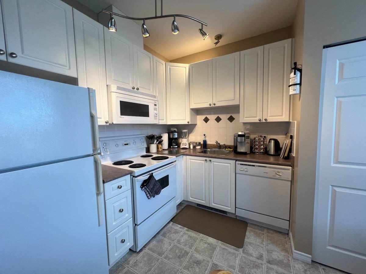 24016 McClure Drive - Photo 3 of 17