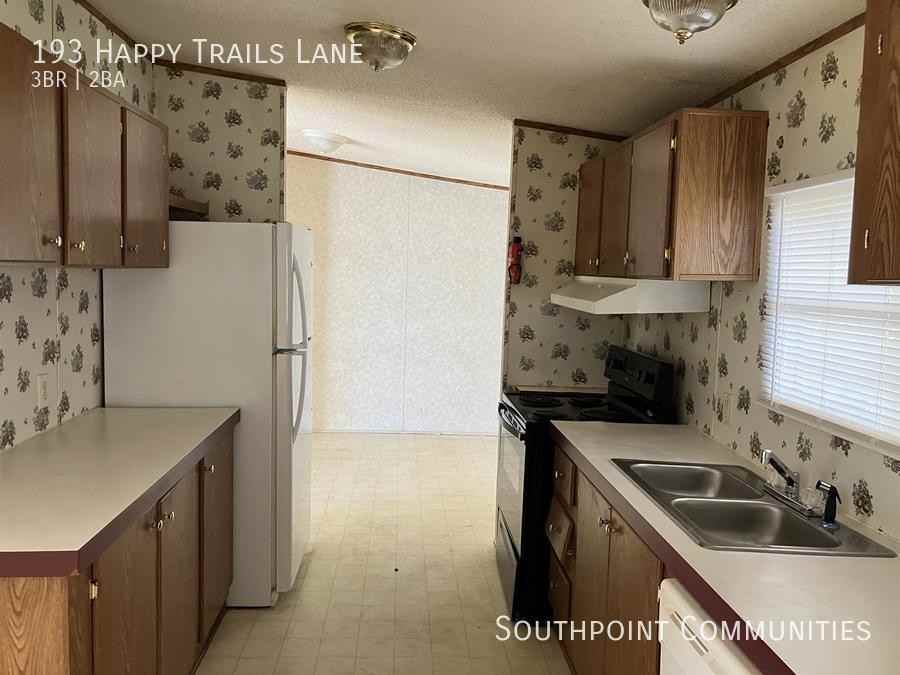 193 Happy Trails Ln - Photo 2 of 10