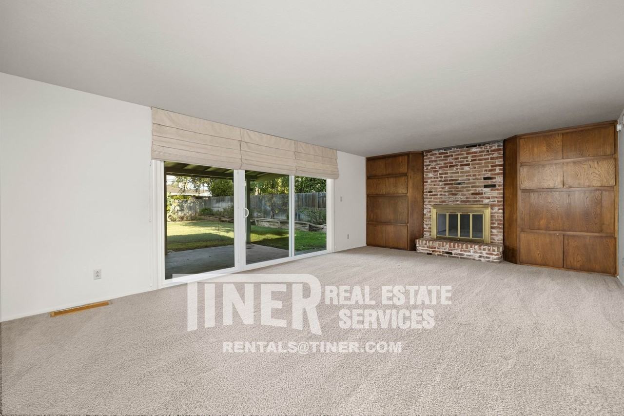 3331 Ellenmere Dr - Photo 2 of 42