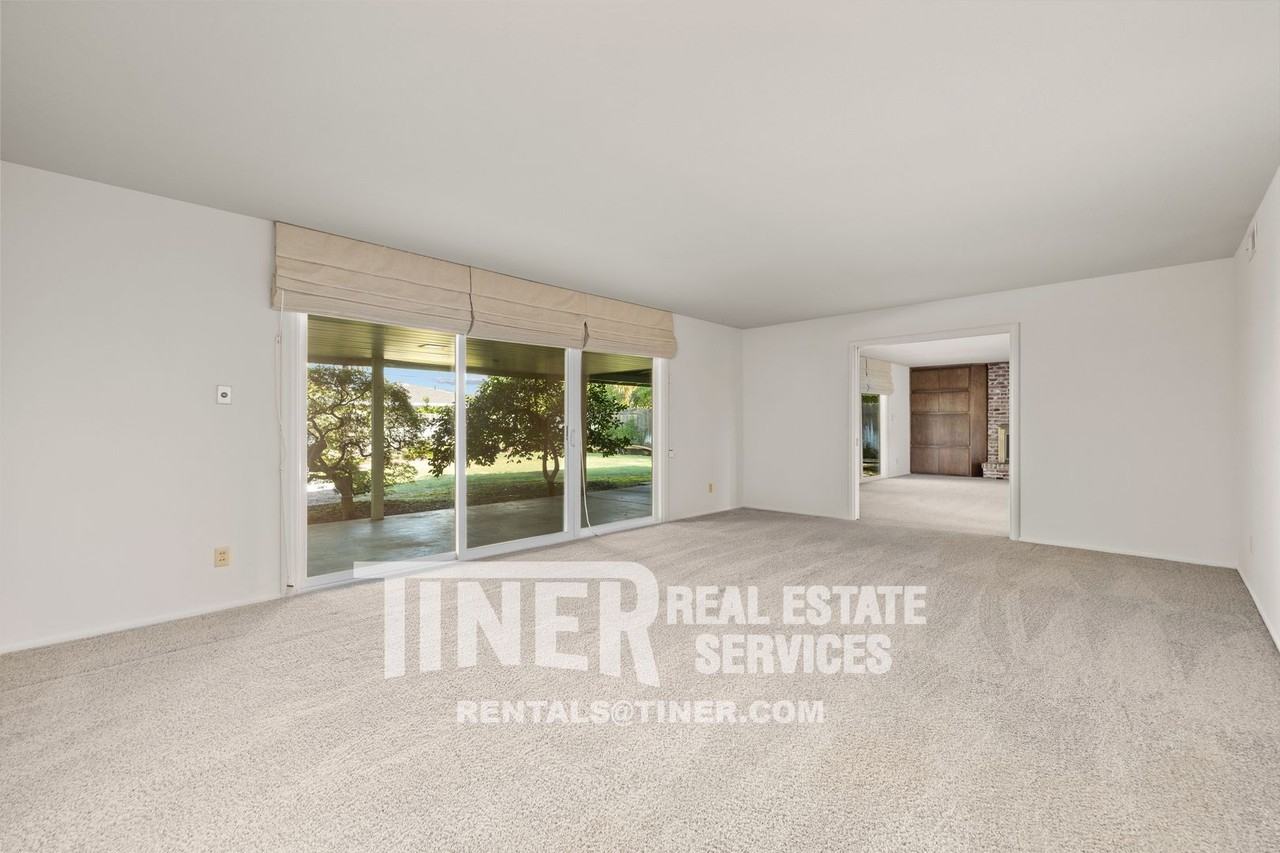 3331 Ellenmere Dr - Photo 3 of 42