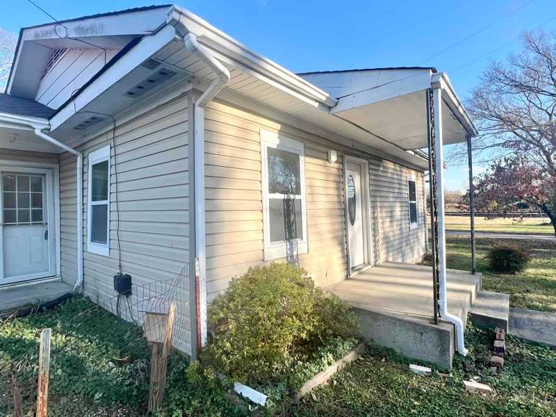 407 Atlantic Ave - Photo 2 of 17