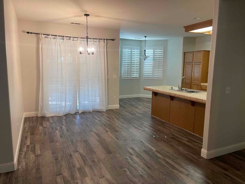 1344 S Bailey Ave - Photo 2 of 4