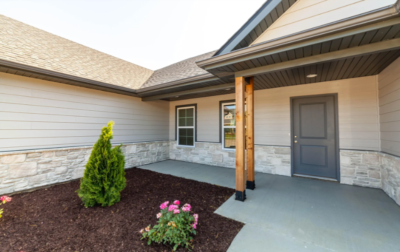 2124 Brengman Dr - Photo 3 of 17