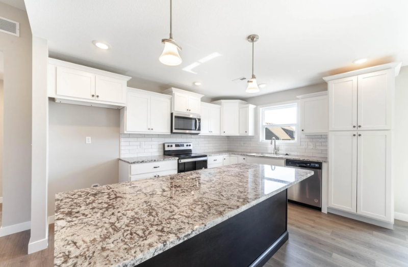 2124 Brengman Dr - Photo 2 of 17