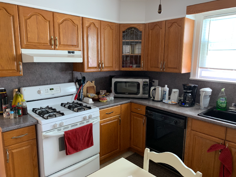 141 Gainsborg Ave E #1L - Photo 2 of 8