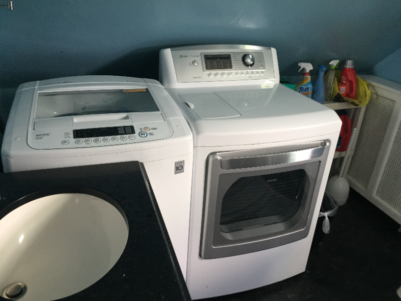 141 Gainsborg Ave E #1L - Photo 3 of 8