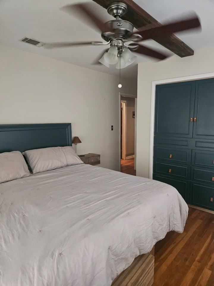 1105 Sycamore St #1 - Photo 4 of 8