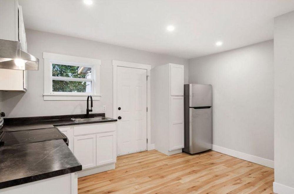 183 King St - Photo 2 of 7