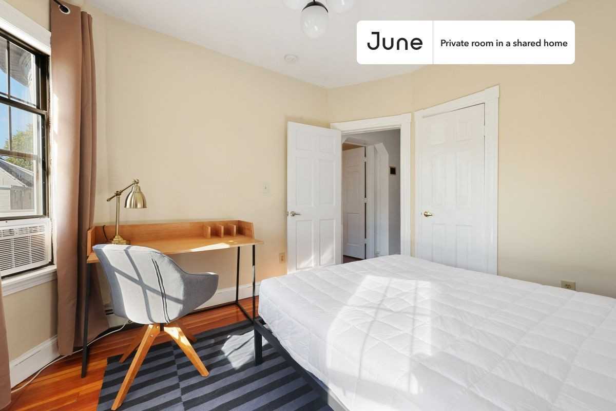 10 Norton St #A - Photo 4 of 19