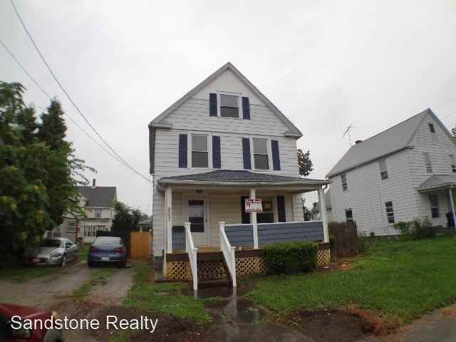 207 Georgia Ave - Photo 3 of 34