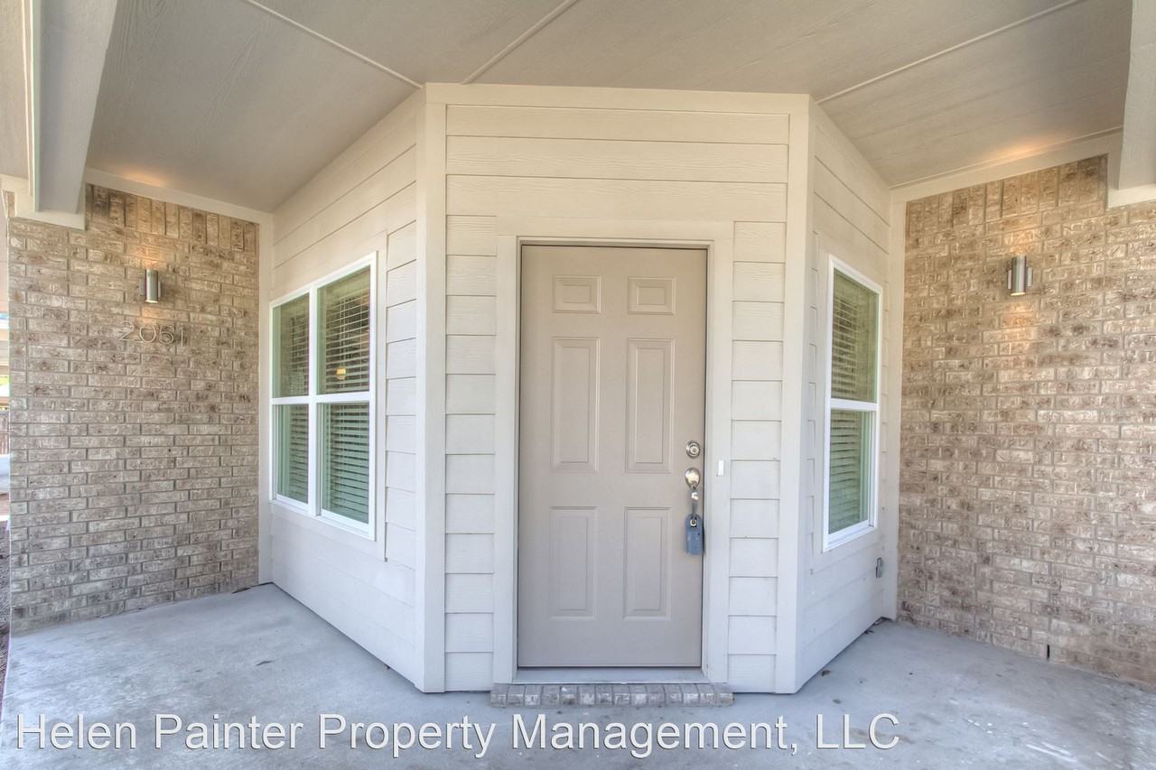 2051 Dorothy Ln - Photo 3 of 27