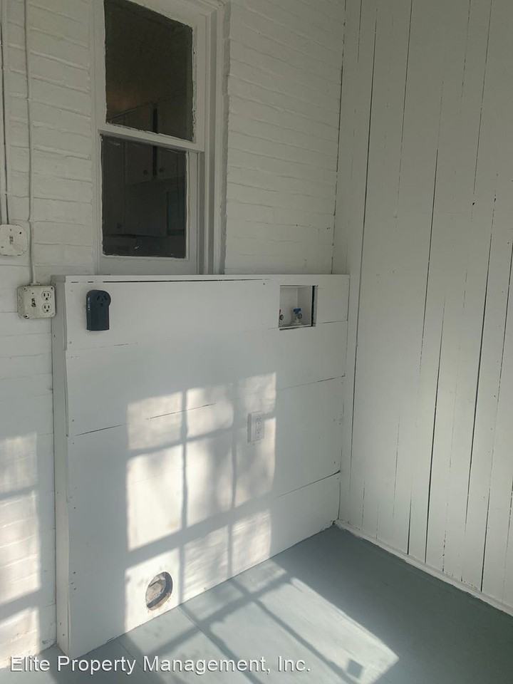 618 W Princess St - Photo 2 of 27