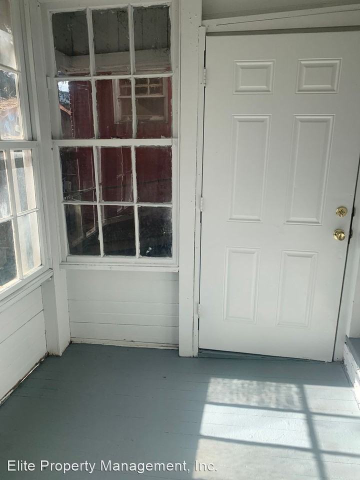 618 W Princess St - Photo 3 of 27