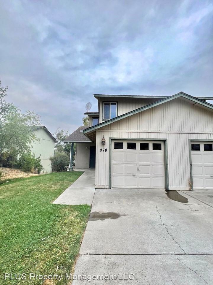 978-980 Hidden Valley - Photo 2 of 14