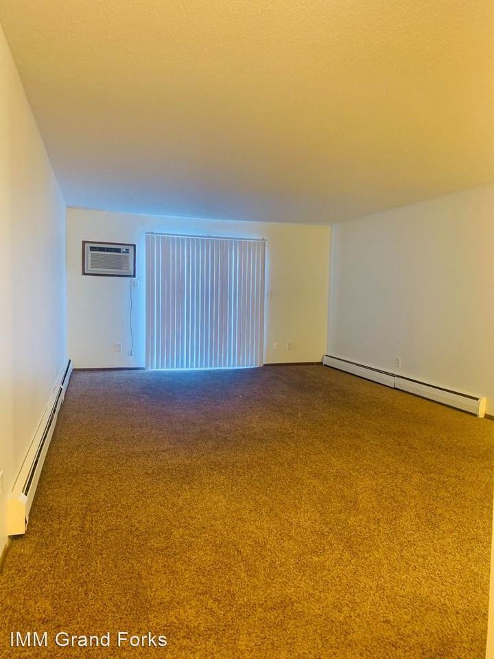 1711 21st Ave S 1814 22nd Ave S - Photo 2 of 7