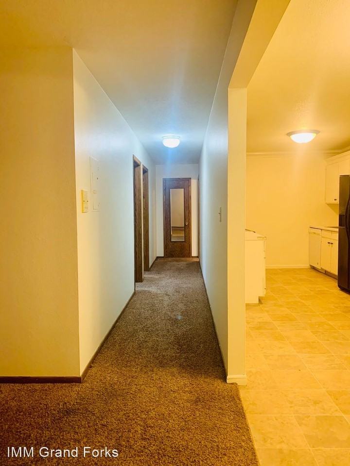 1711 21st Ave S 1814 22nd Ave S - Photo 3 of 7