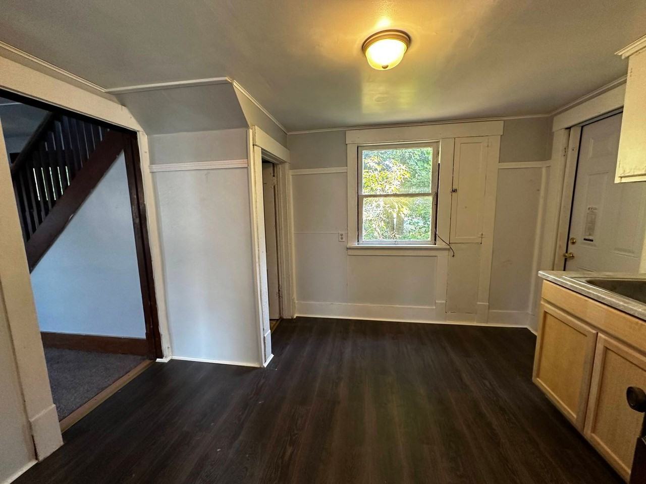 377 New Castle Ave - Photo 2 of 8