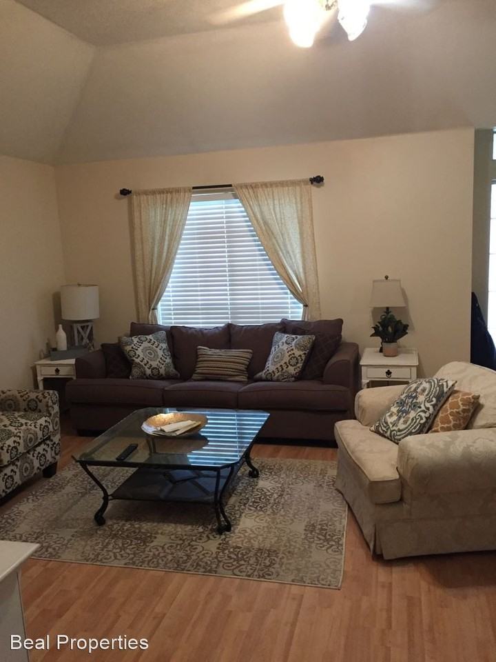 2300 Carnation Ct - Photo 2 of 11