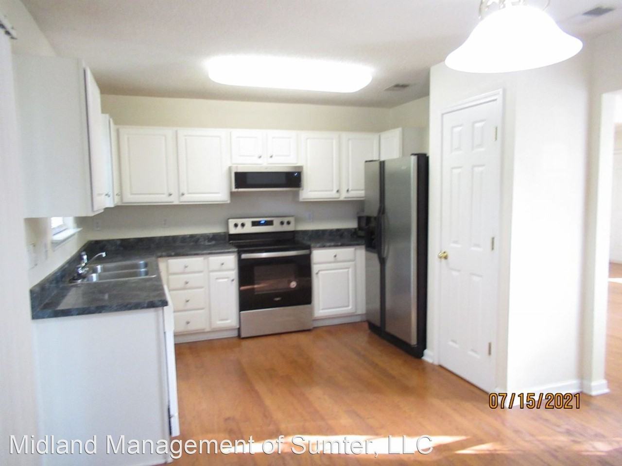 1300 Monterey Dr - Photo 3 of 32