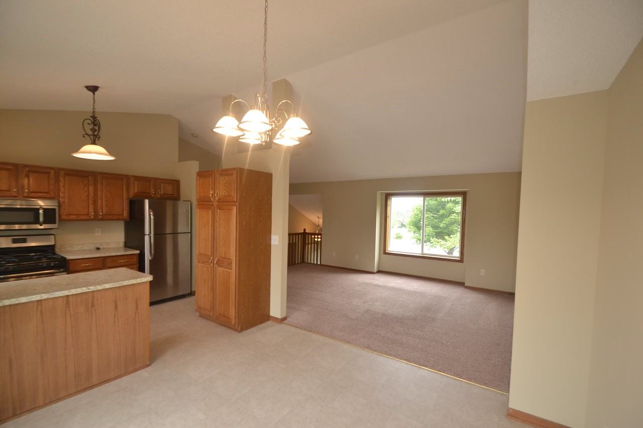 731 Countryside Rd - Photo 2 of 7