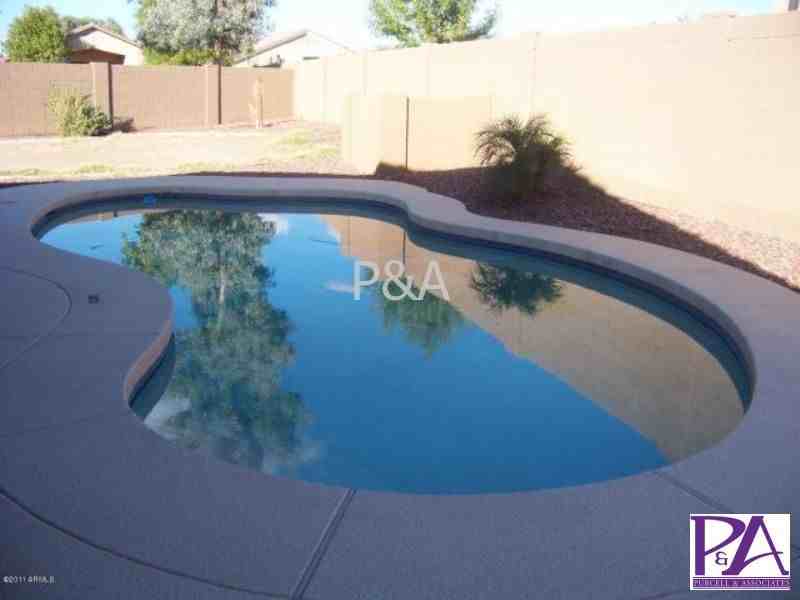 2005 S 86th Dr - Photo 2 of 13