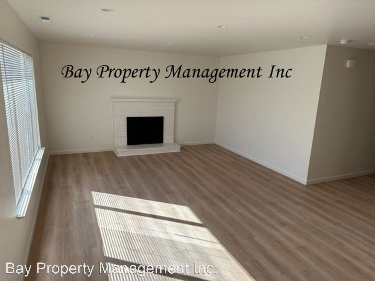 461 8th St - Photo 2 of 8