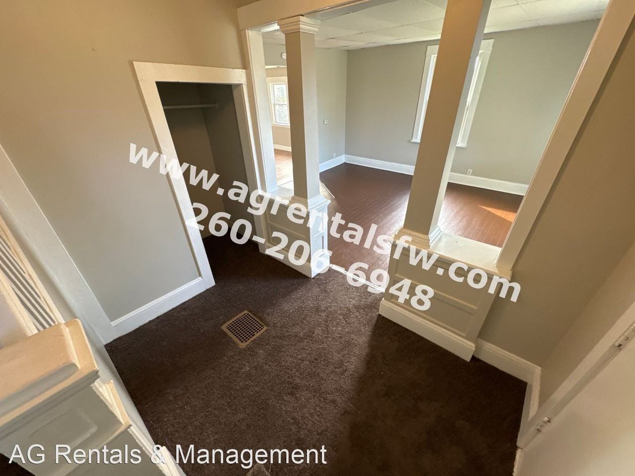 2416 Maumee Ave - Photo 2 of 16