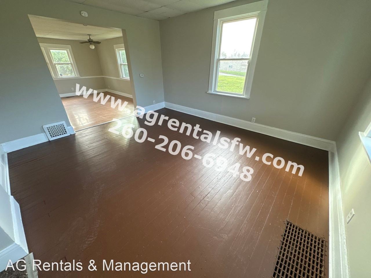 2416 Maumee Ave - Photo 3 of 16