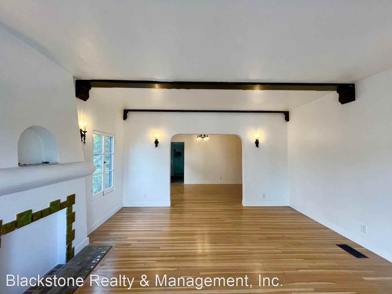 1362 Lucile Ave - Photo 3 of 14