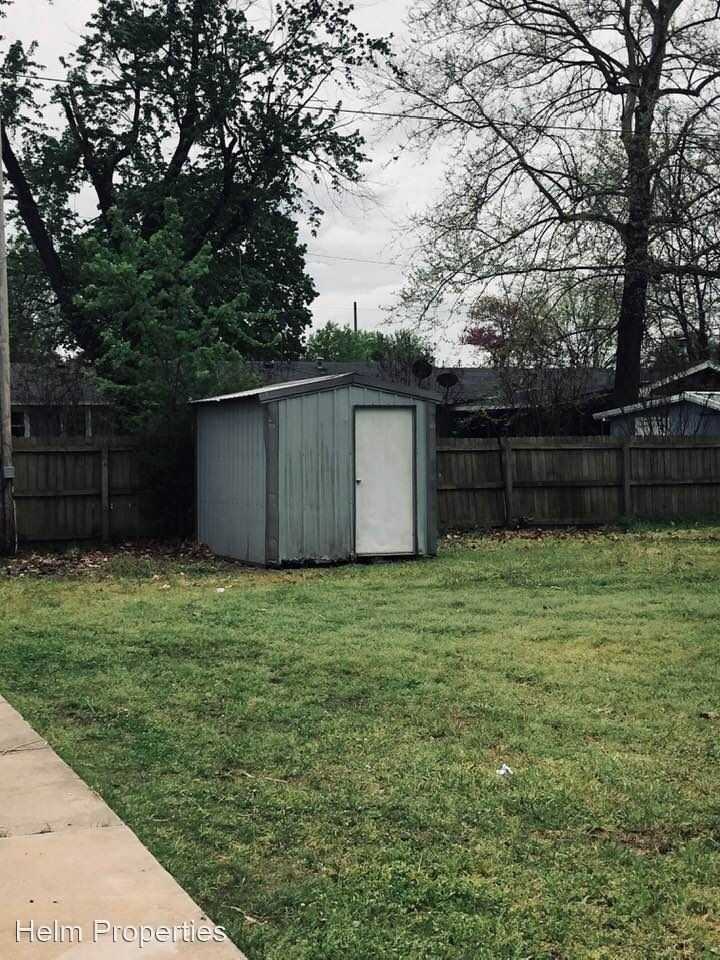 706 W Johnson St - Photo 2 of 15