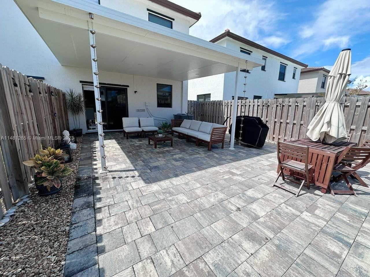 25233 Sw 109th Ave - Photo 2 of 8