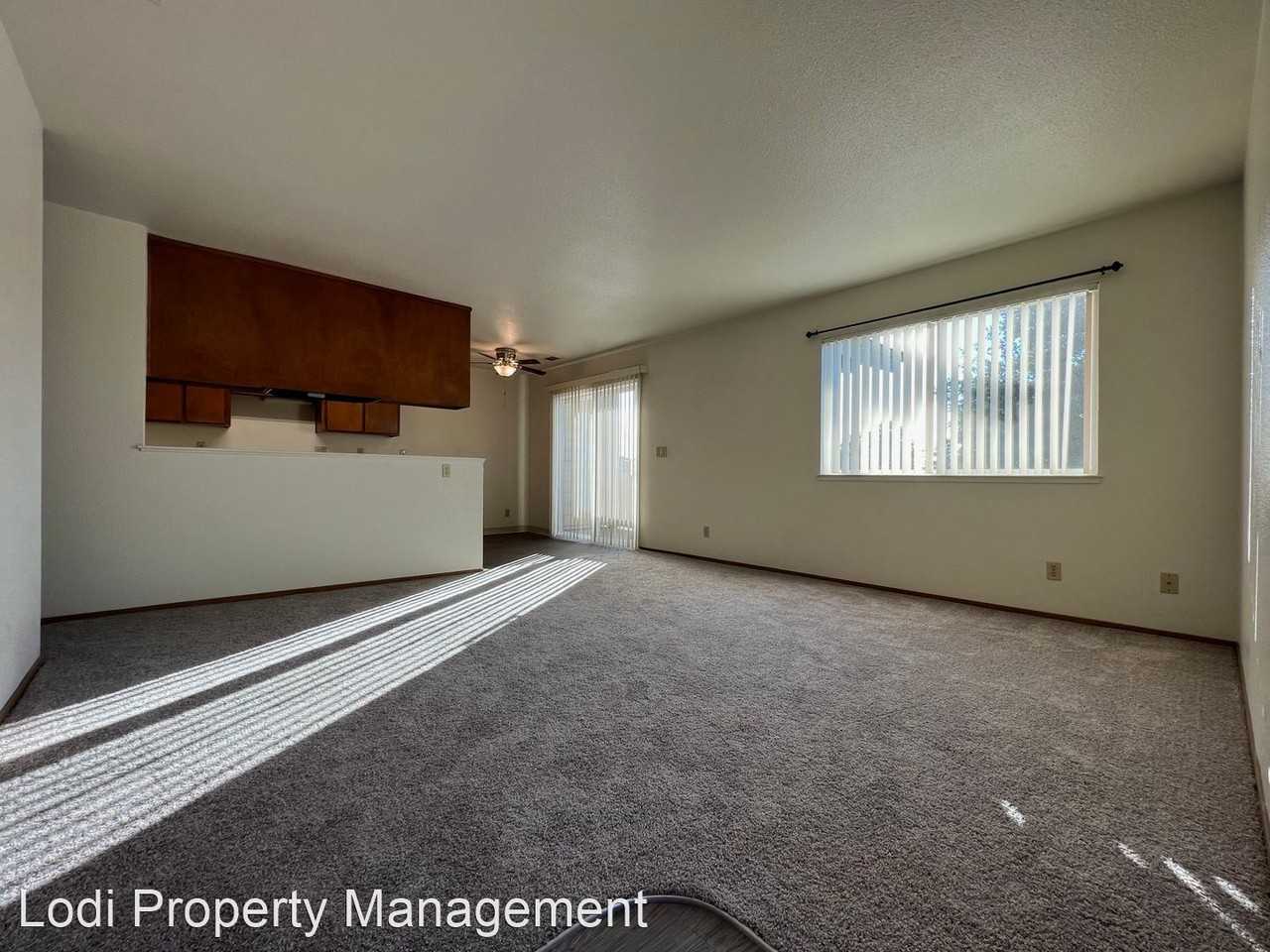 1016 S Hutchins St - Photo 3 of 20
