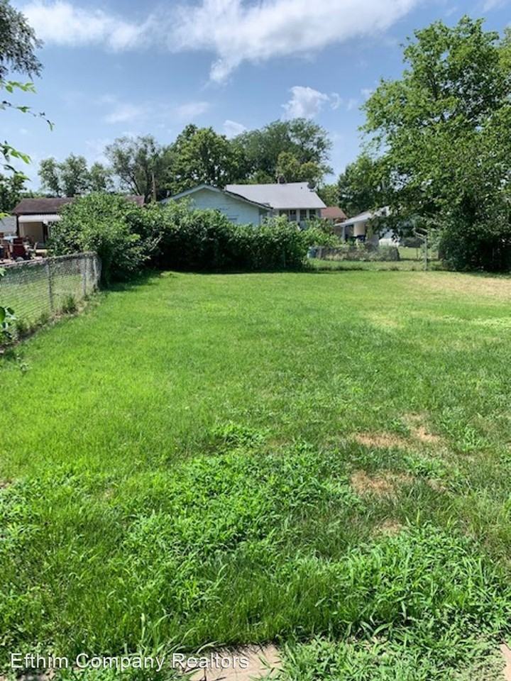 334 Eldridge Ave - Photo 3 of 17