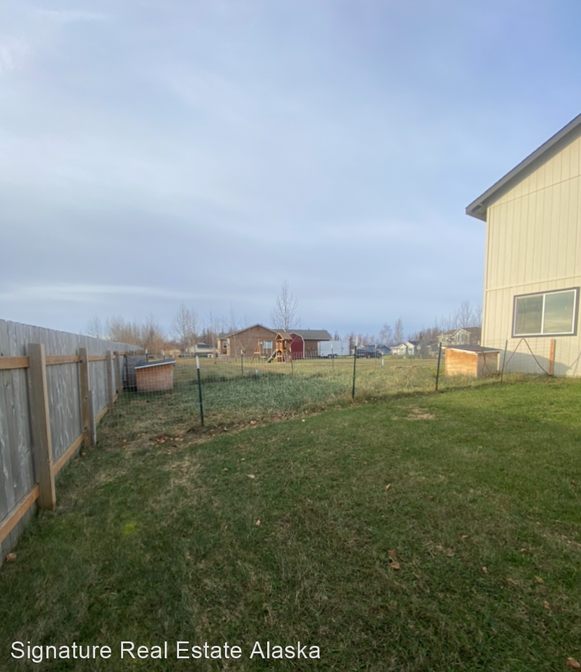 2970 N Terrell Dr - Photo 2 of 11