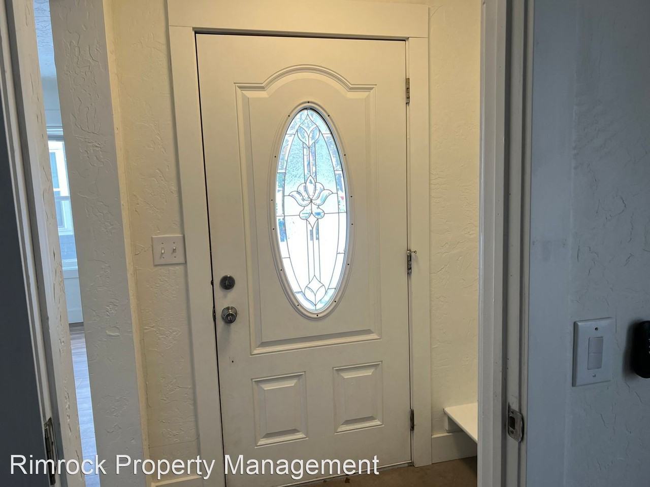 915 N 31st St - Photo 3 of 24