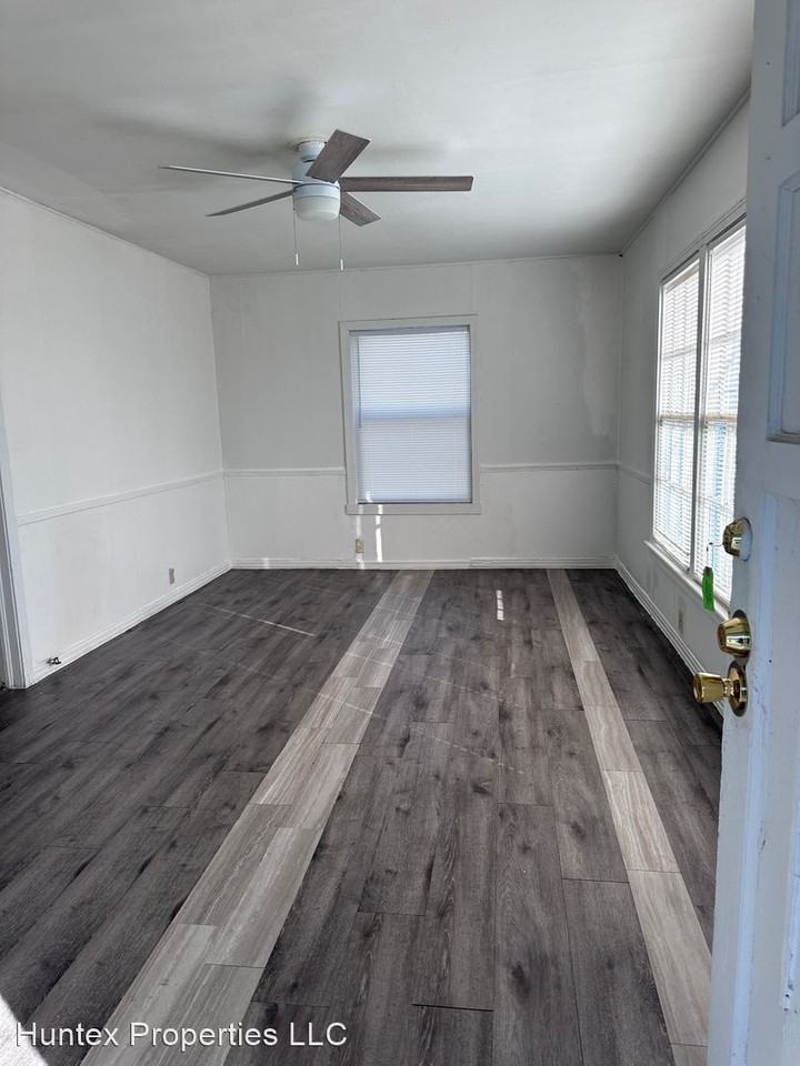 2414 Walworth St - Photo 2 of 15
