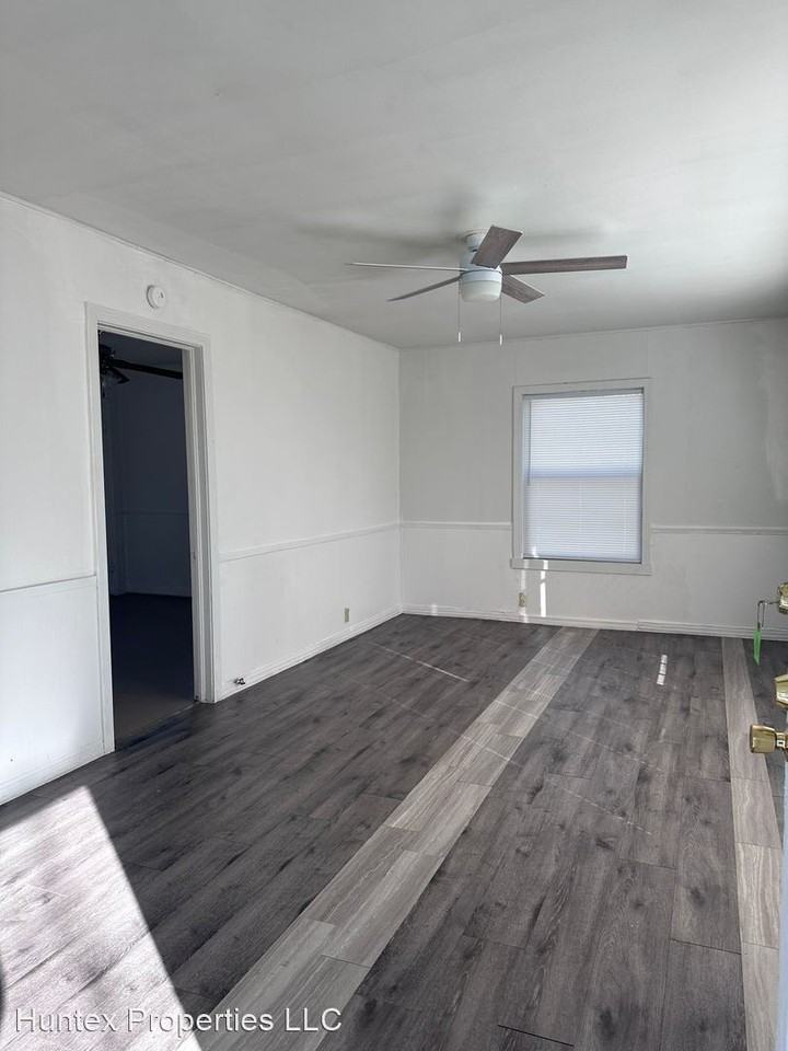 2414 Walworth St - Photo 3 of 15
