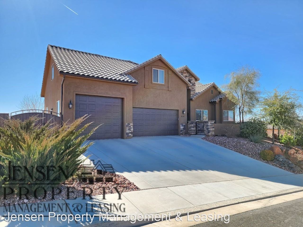 4243 W 2700 S - Photo 2 of 43