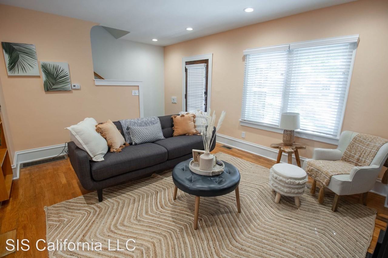 95 E 1st Ave #5 - Photo 3 of 15