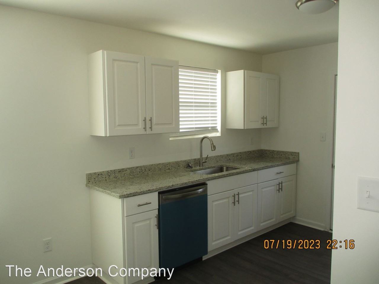 3520 Moss Island Ct - Photo 3 of 12