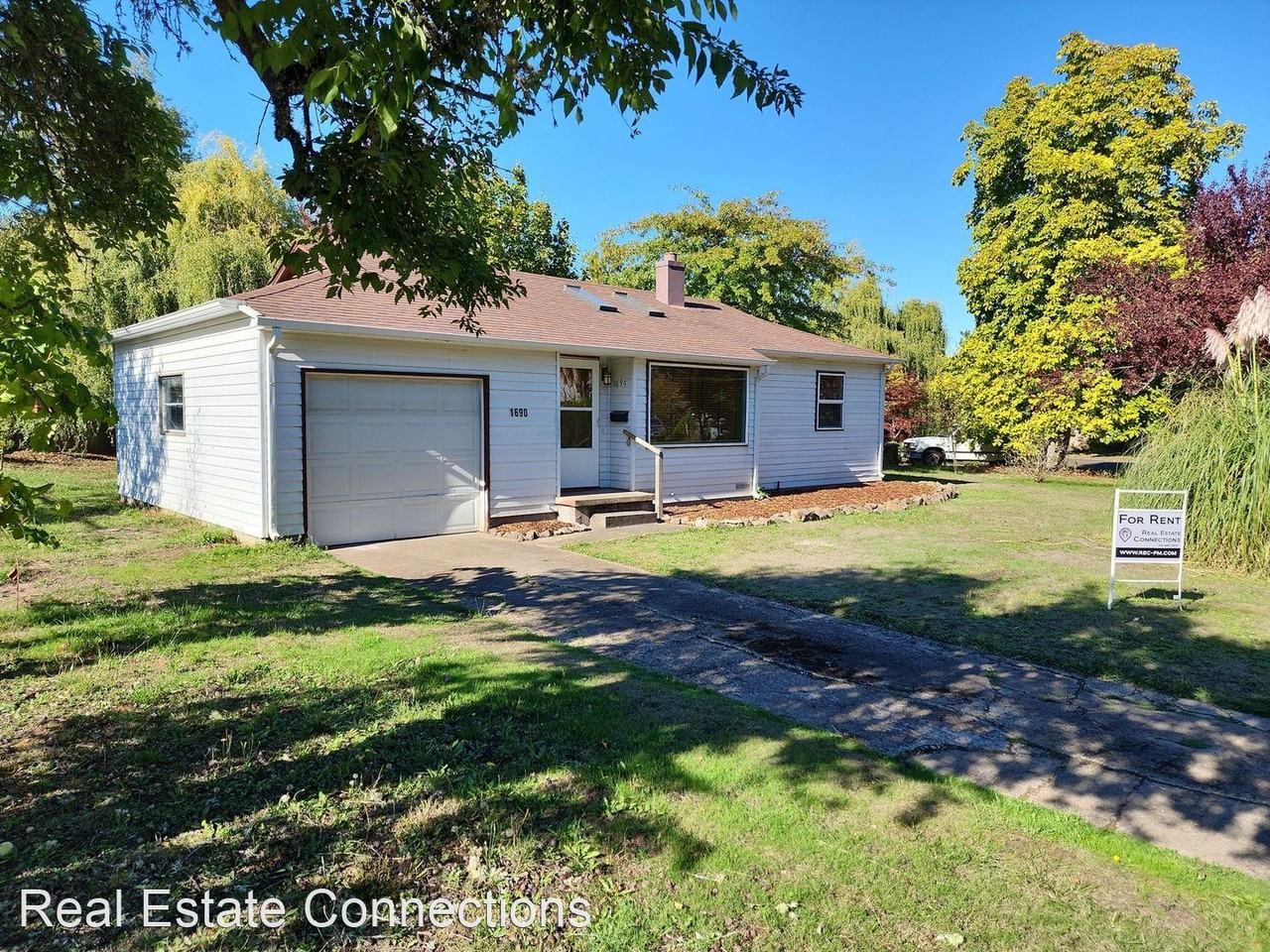 1690 Mckinley St, Eugene, OR 97402 2 Bedroom House for 1,695/month