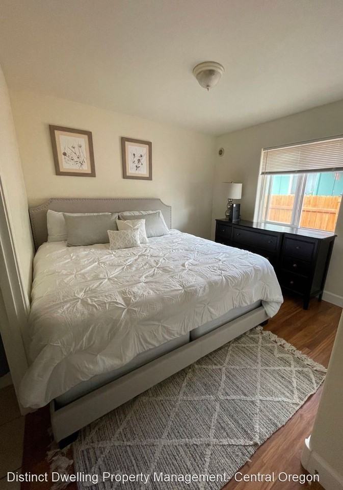 One bedroom and one bath Duplex. - Photo 3 of 6