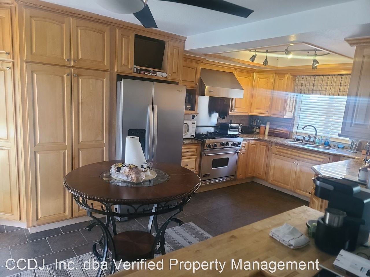 15102 Doug Rd - Photo 3 of 12